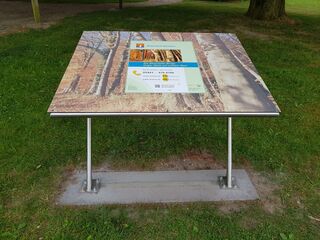 Hörtafel mit Beiträgen in Hoch- und Plattdeutsch