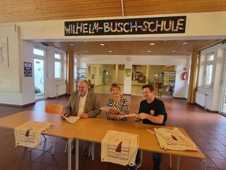 Bänder mit Aufschrift Naturschutz